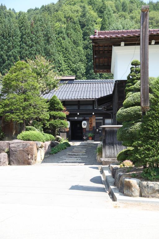 Shitanda Hotel Takayama  Bagian luar foto