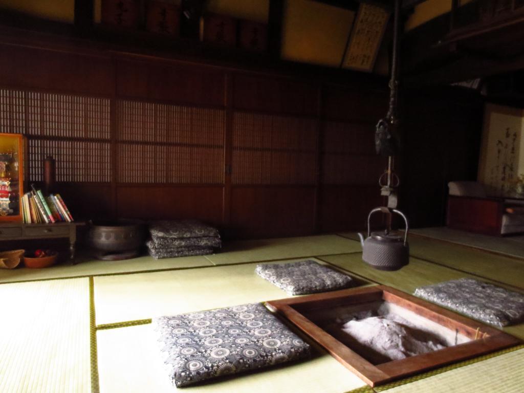 Shitanda Hotel Takayama  Bagian luar foto