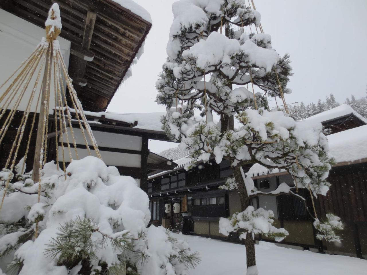 Shitanda Hotel Takayama  Bagian luar foto